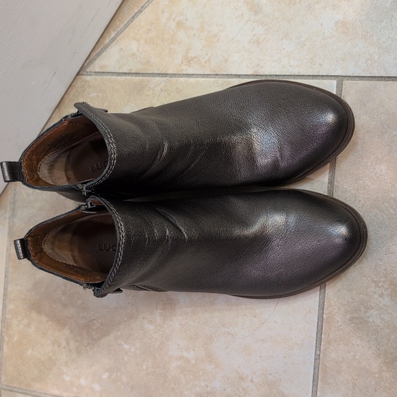Lucky Brand Metallic Bronze Short Booties - So Comfortable!! - Picture 1 of 6